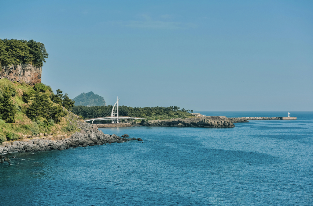 The Beauty of Jeju Island: A Comprehensive Travel Guide to Korea’s Island Paradise