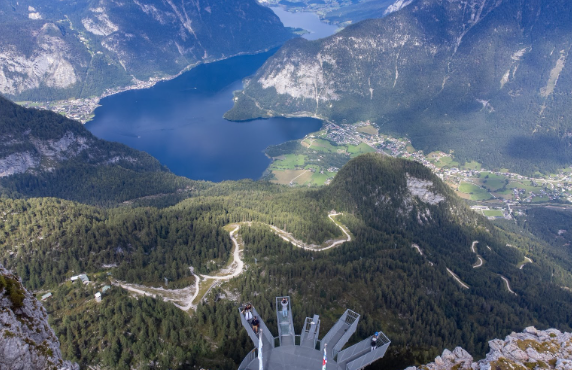 Embrace the Thrill: Five Fingers Viewing Platform – A Family-Friendly Alpine Adventure