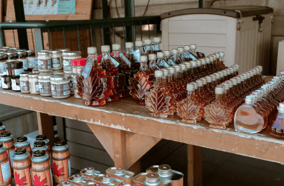 Traditional Methods of Canadian Maple Syrup Production: A Time-Honoured Craft - SimCorner®